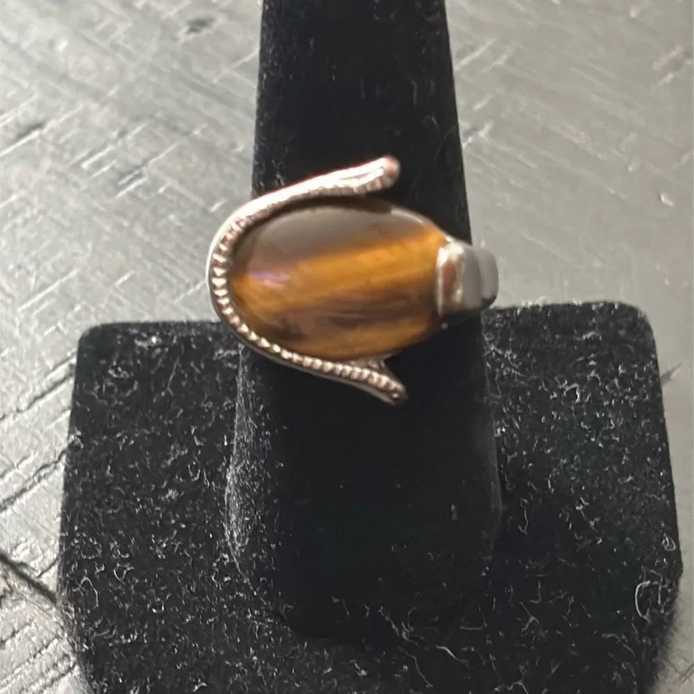 Tigers Eye Fashion Cocktail Ring Silver Tone Unique Size 8​​